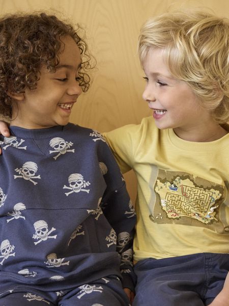 T-skjorte skattejakt yellow